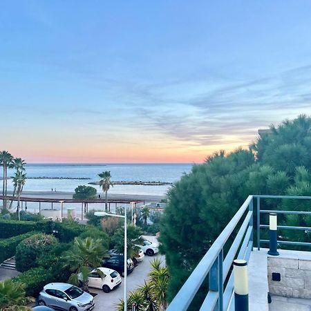 Sea And Mountain Views From Your Rooftop ! Saint-Laurent-du-Var Zewnętrze zdjęcie
