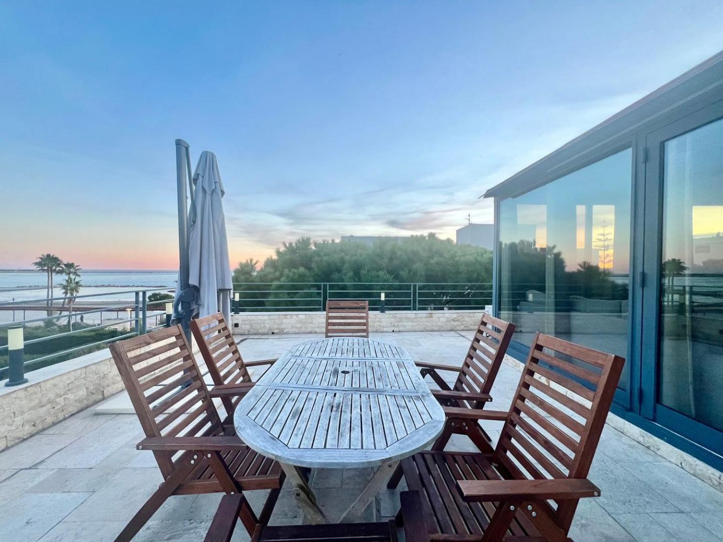 Sea And Mountain Views From Your Rooftop ! Saint-Laurent-du-Var Zewnętrze zdjęcie